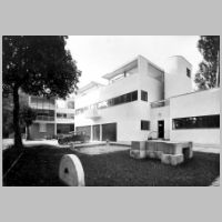 Corbusier, Villa Church, Ville-d'Avray, photo by Luiz Guilherme Varela Alves on flickr.jpg